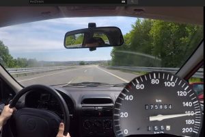 Opel-Corsa-B-1.0-acceleration