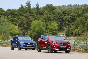 Peugeot 2008 vs VW T-Roc (4)