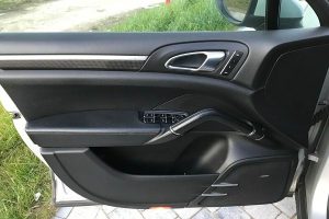 Porsche-Cayenne-Diesel-2011-(7)