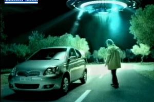 Toyota-Yaris-commercial-2004