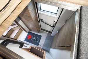 VOLVO-FM-500-horse-transporter-(6)