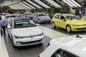 VW-Golf-production