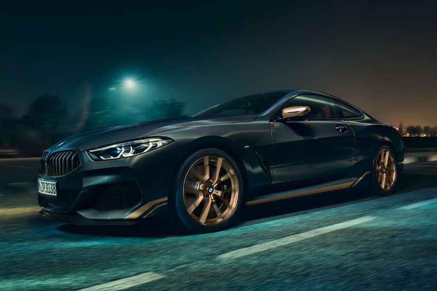 «Κεραυνός» η νέα BMW Σειρά 8 Golden Thunder