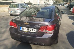 -Chevrolet-Cruze-2012-(2)