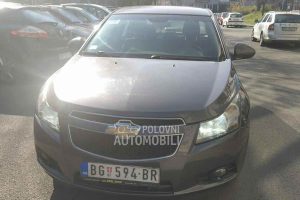 -Chevrolet-Cruze-2012-(3)