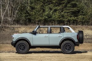 Ford-Bronco-(25)