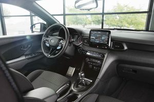 Hyundai-Veloster-N-(4)