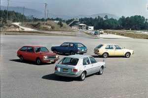 Mazda_Familia_AP_1977_hires_hires