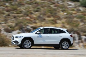 Mercedes-GLA-200 (13)