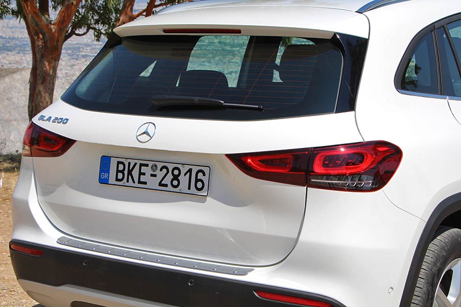 https://autogreeknews.gr/wp-content/uploads/2020/07/Mercedes-GLA-200-5.jpg