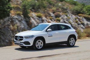 Mercedes-GLA-200 (52)