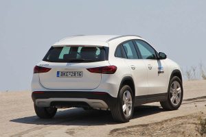 Mercedes-GLA-200 (53)