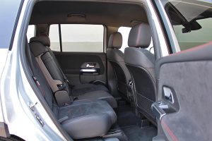 Mercedes-GLB-200-(10)