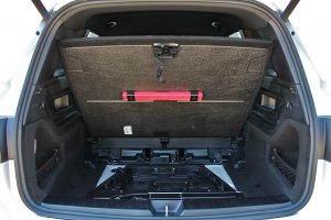 Mercedes-GLB-200-(16)