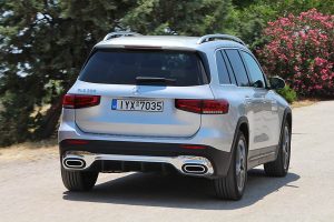 Mercedes-GLB-200-(2)