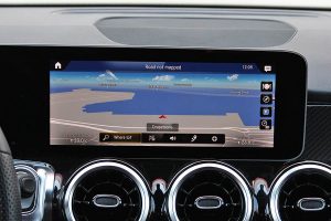 Mercedes-GLB-200-(23)