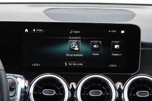 Mercedes-GLB-200-(26)