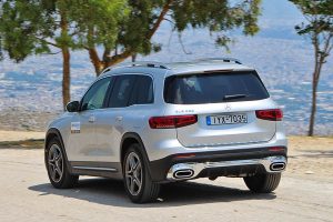 Mercedes-GLB-200-(4)