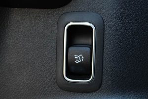 Mercedes-GLB-200-(40)