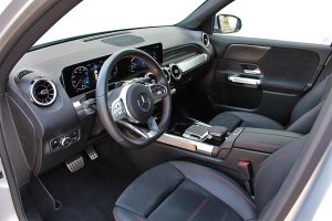 Mercedes-GLB-200-(41)