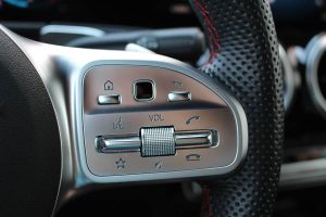 Mercedes-GLB-200-(45)