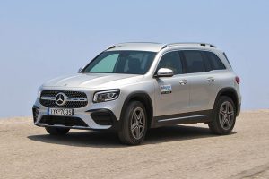 Mercedes-GLB-200-(7)