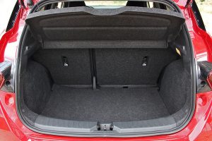 Nissan Micra 1.0T CVT (10)