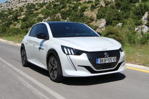 Peugeot 208 1.2 130 (1)