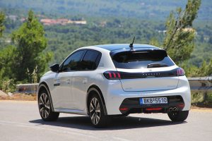 Peugeot 208 1.2 130 (14)