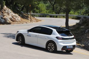 Peugeot 208 1.2 130 (15)