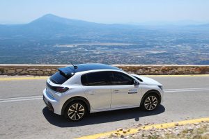 Peugeot 208 1.2 130 (21)