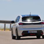 Peugeot 208 1.2 130 (4)