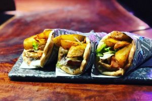 Rustic-Grill-Mykonos-(11)