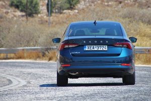 Skoda-Octavia-2.0-TDI-2020-(8)