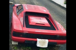 abandoned ferrari testarossa3