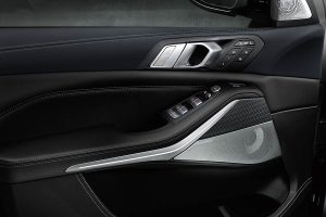 bmw-x7-edition-dark-edition-(8)