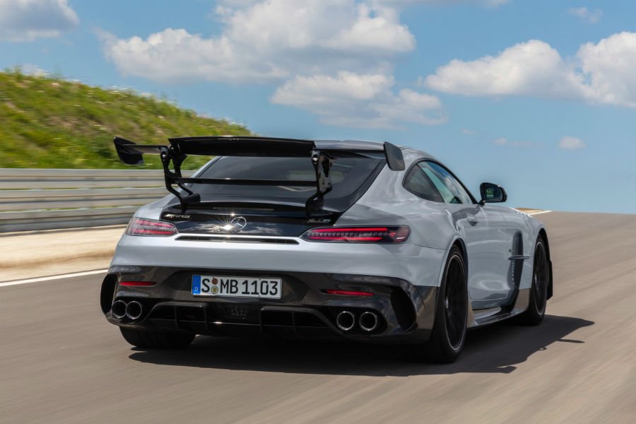 https://autogreeknews.gr/wp-content/uploads/2020/07/mercedes-amg-gt-black-series3.jpg