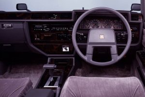 nissan_cedric_200_turbo_brougham_hardtop_2