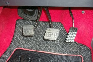 peugeot 205 gti auction4