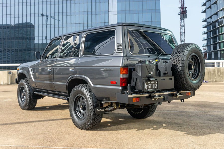 https://autogreeknews.gr/wp-content/uploads/2020/07/toyota-land-cruiser-fj62-5.jpg