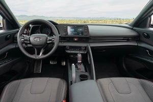 Hyundai-Elantra-N-Line-(9)