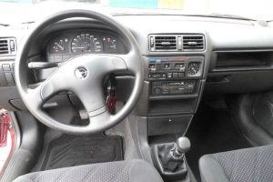 Opel-Vectra-1993-(2)