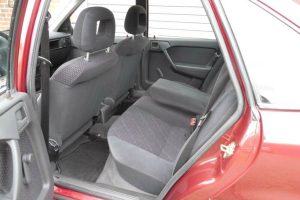 Opel-Vectra-1993-(3)