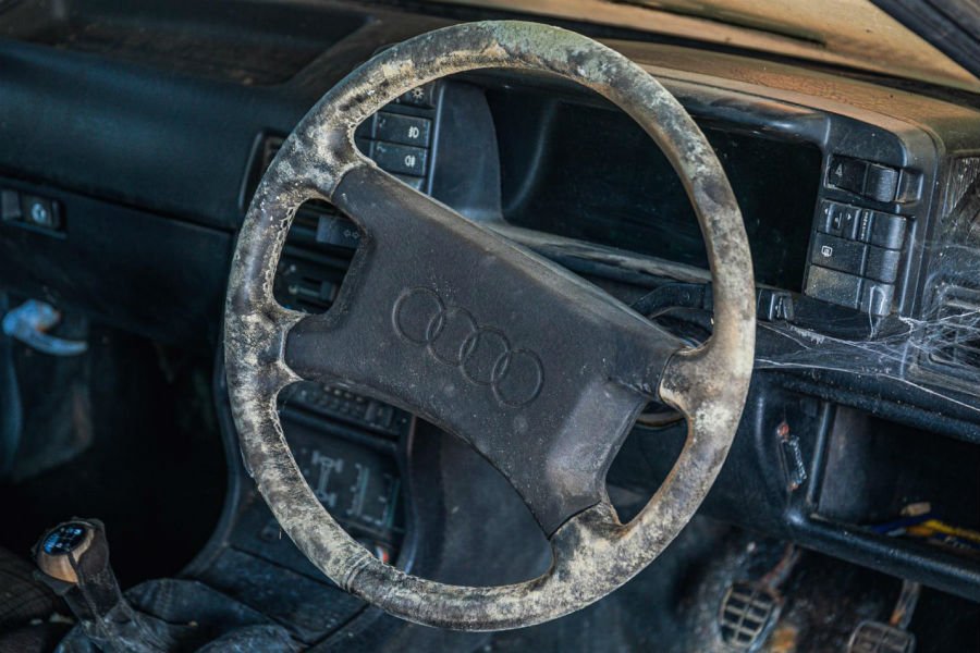https://autogreeknews.gr/wp-content/uploads/2020/08/audi-quattro-barn-find10.jpg