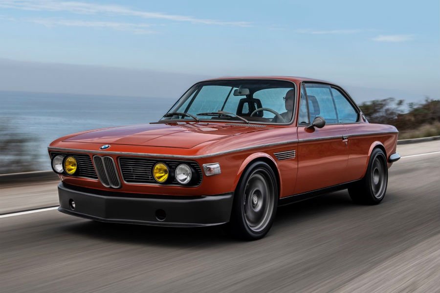 https://autogreeknews.gr/wp-content/uploads/2020/08/bmw-3.0-cs-iron-man.jpg