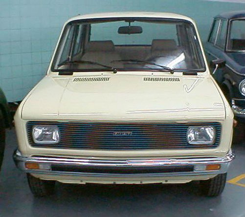 https://autogreeknews.gr/wp-content/uploads/2020/08/fiat-128-maradona-5.jpg