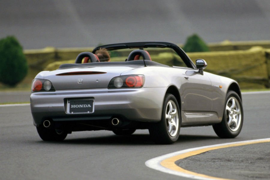 https://autogreeknews.gr/wp-content/uploads/2020/08/honda-s2000-rear.jpg
