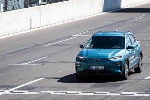 hyundai-kona-electric-range-record-(6)