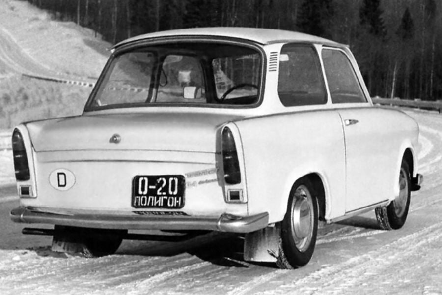 https://autogreeknews.gr/wp-content/uploads/2020/08/trabant-601-10.jpg