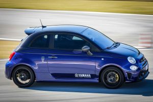 Abarth-595-Monster-Energy-Yamaha-(5)
